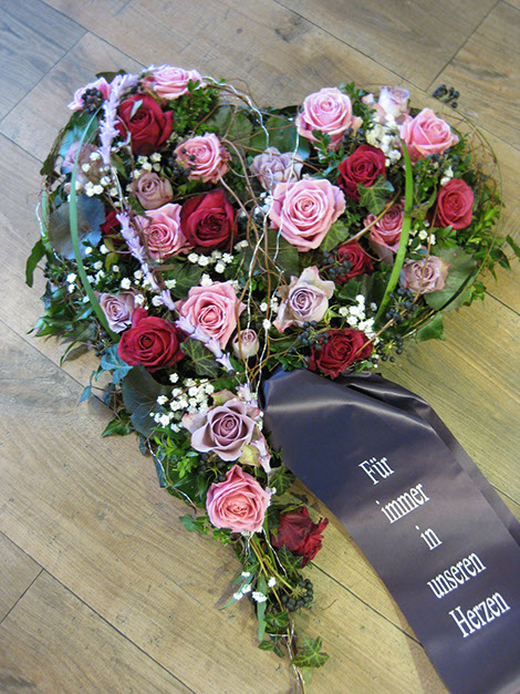 Hochzeit – Blattwerk Floristik, Blumen und Dekoration
